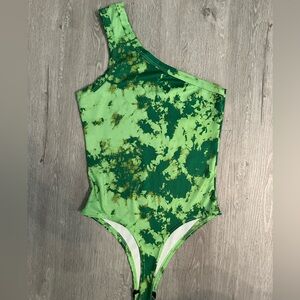 PrettyLittleThing Green Patterned Bodysuit